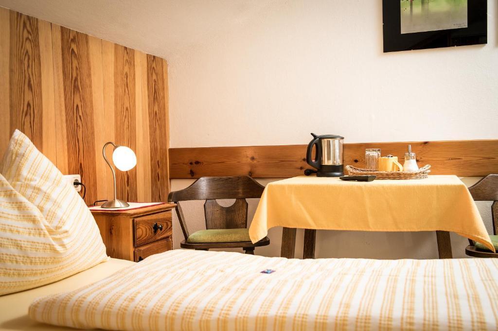 Gaestehaus Haffner Zell am See Room photo